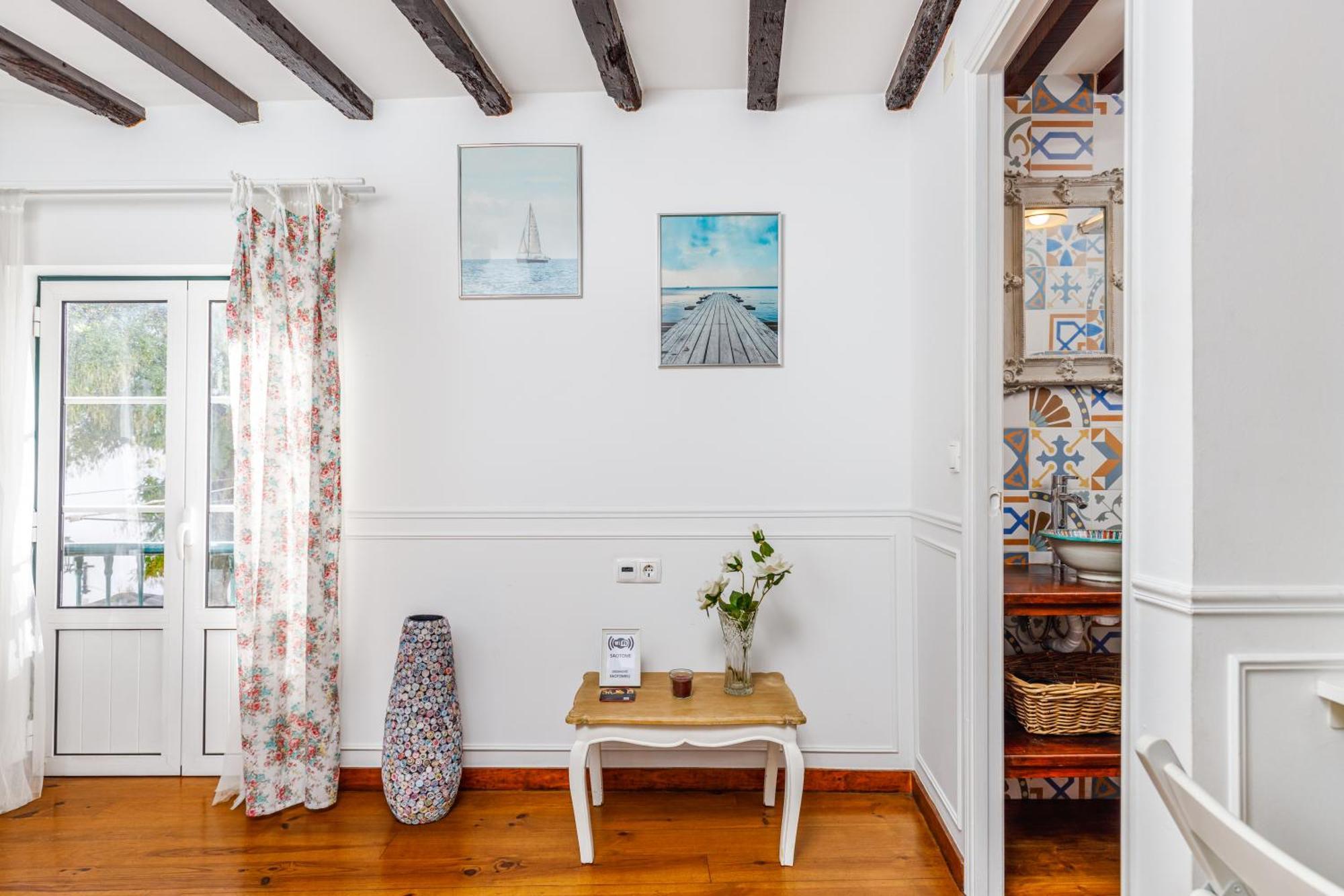 Typical Apartment Alfama-Center Lisboa Exteriör bild