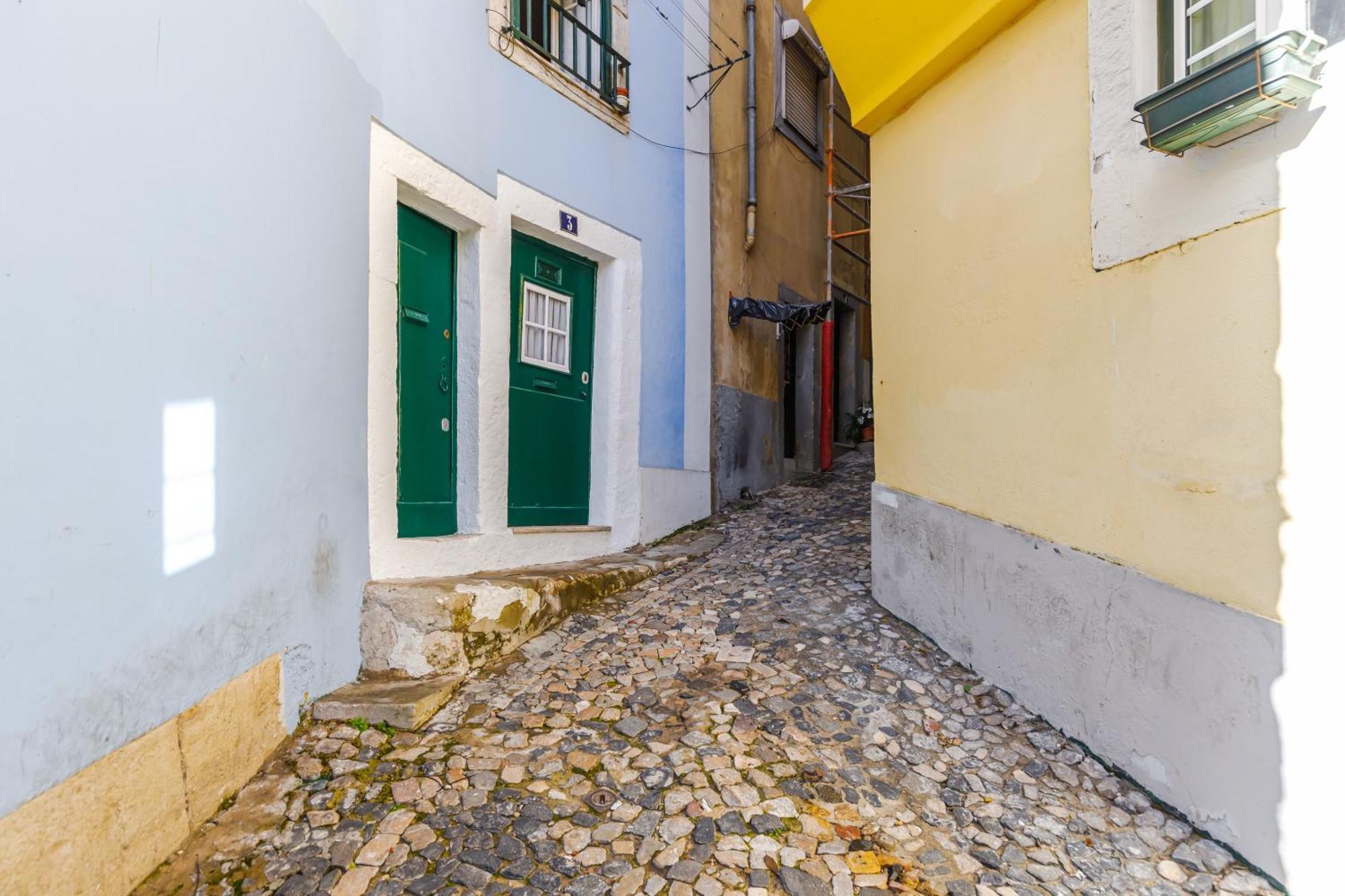 Typical Apartment Alfama-Center Lisboa Exteriör bild